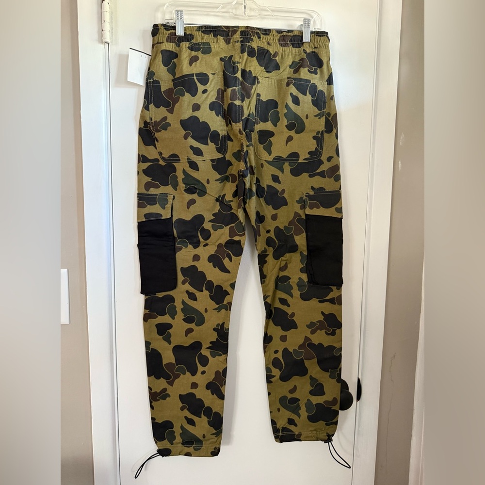 Reason Camouflage Cargo Pants, Size Large NWT - Picture 3 of 11